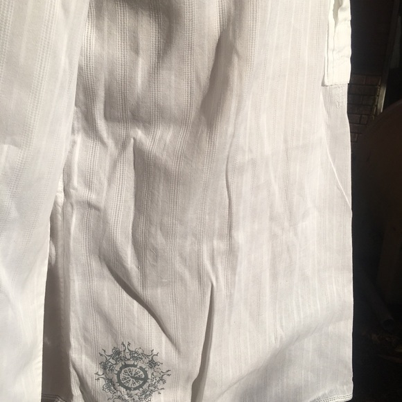 Guess - Picture 2 of 4